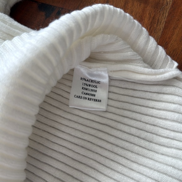 White Ribbed Button-Up Sweater - Picture 2 of 5